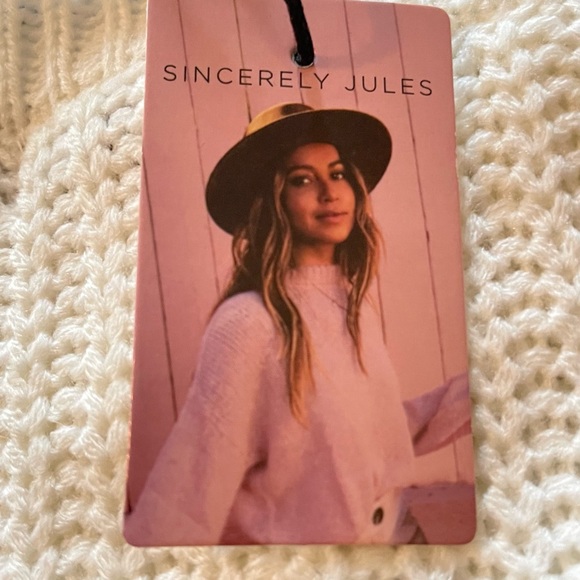 NWT- Sincerely Jules - Beautiful Crop Sweater in Neutral long sleeves size M - Picture 9 of 12